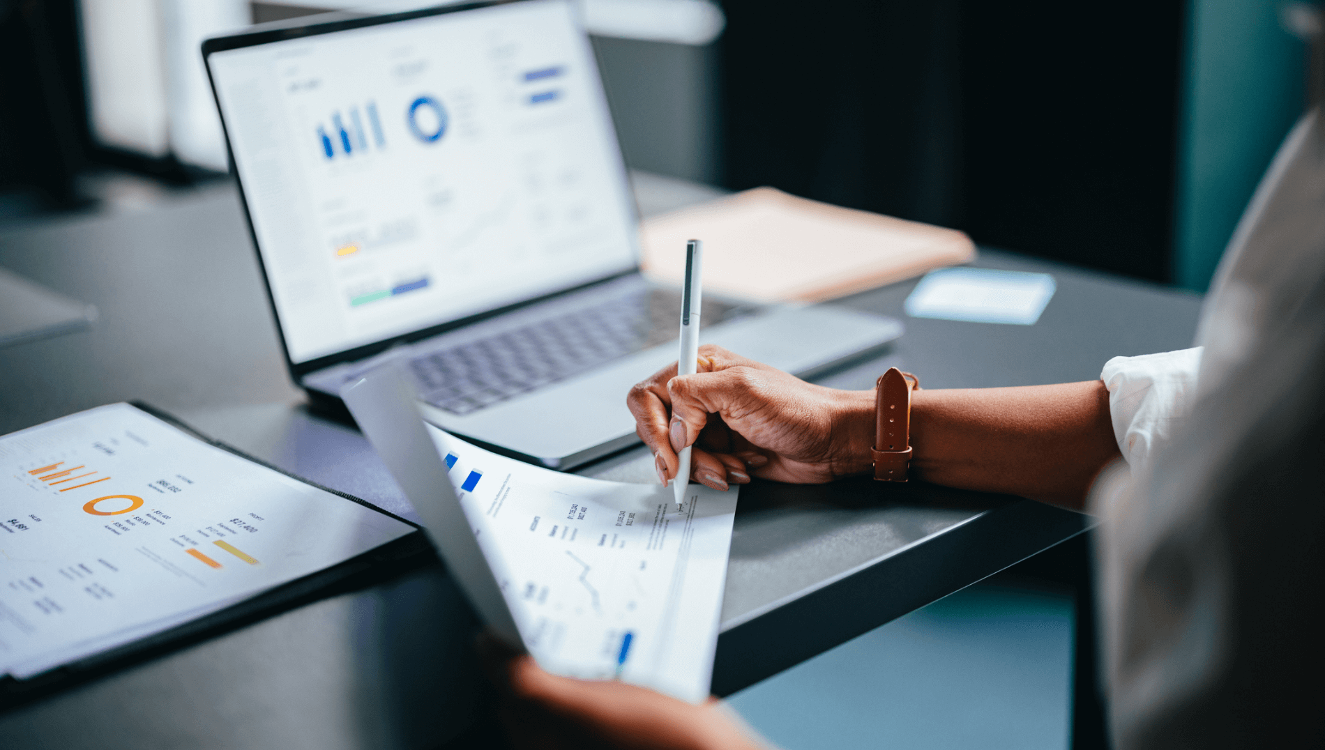 How should a Chief Executive Report to the Board? | BoardPro